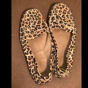 Cheetah print dress loafers - Aerosoles - size 9